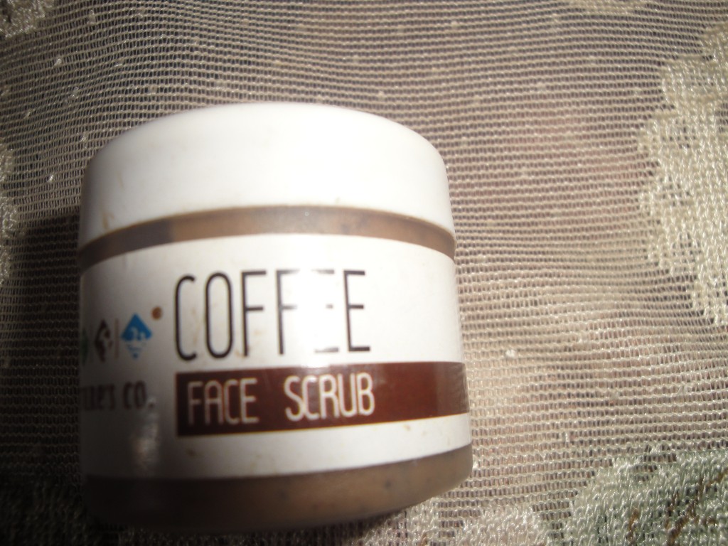 The-nature's-co-coffee-face-scrub-review-coffee-for-skin