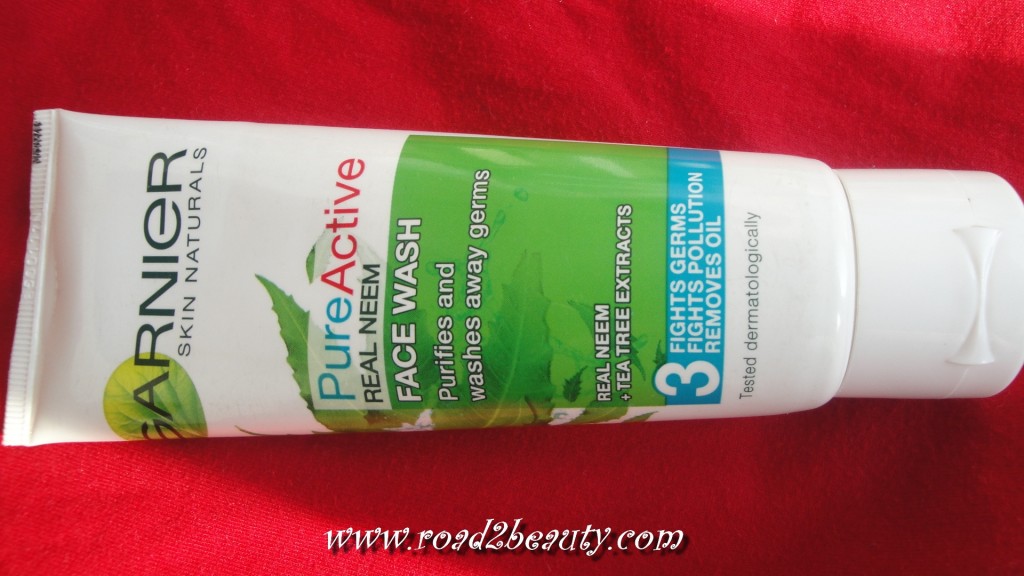 Enjoying-clear-skin-skin-with-Garnier-pure-active-neem-face-wash