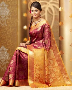 1-anushka-shetty-silk-saree