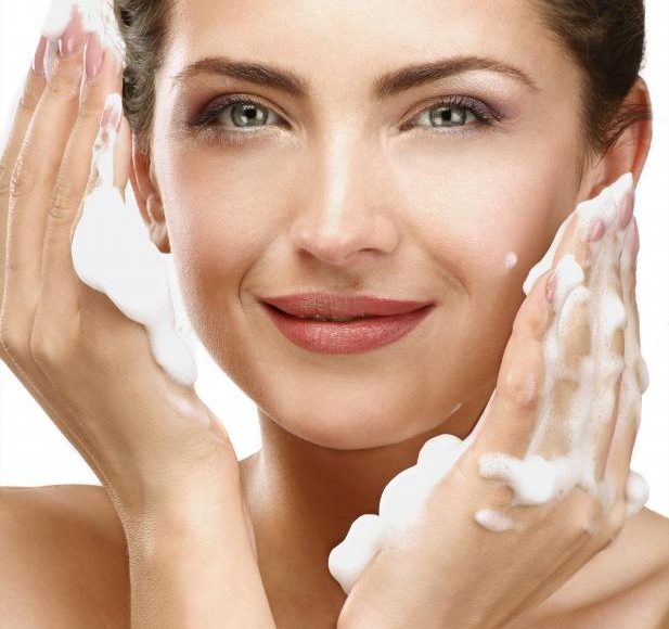 dove beauty moisture face wash review