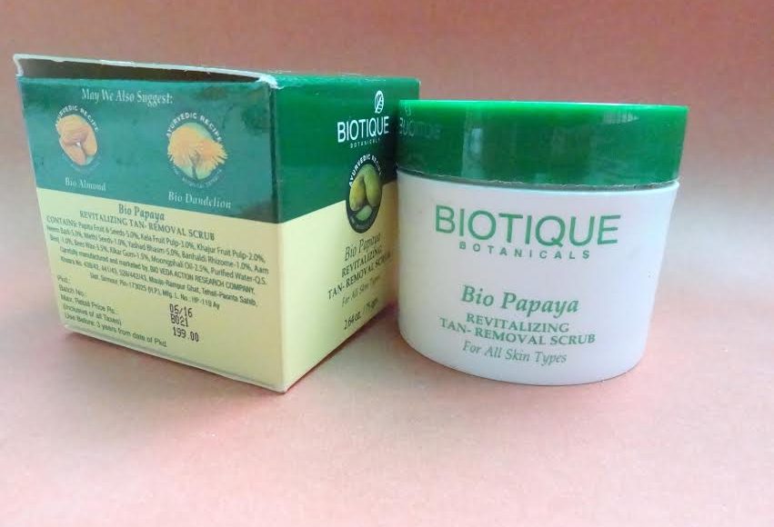 Biotique Bio Papaya Revitalizing Tan-Removal Scrub Review