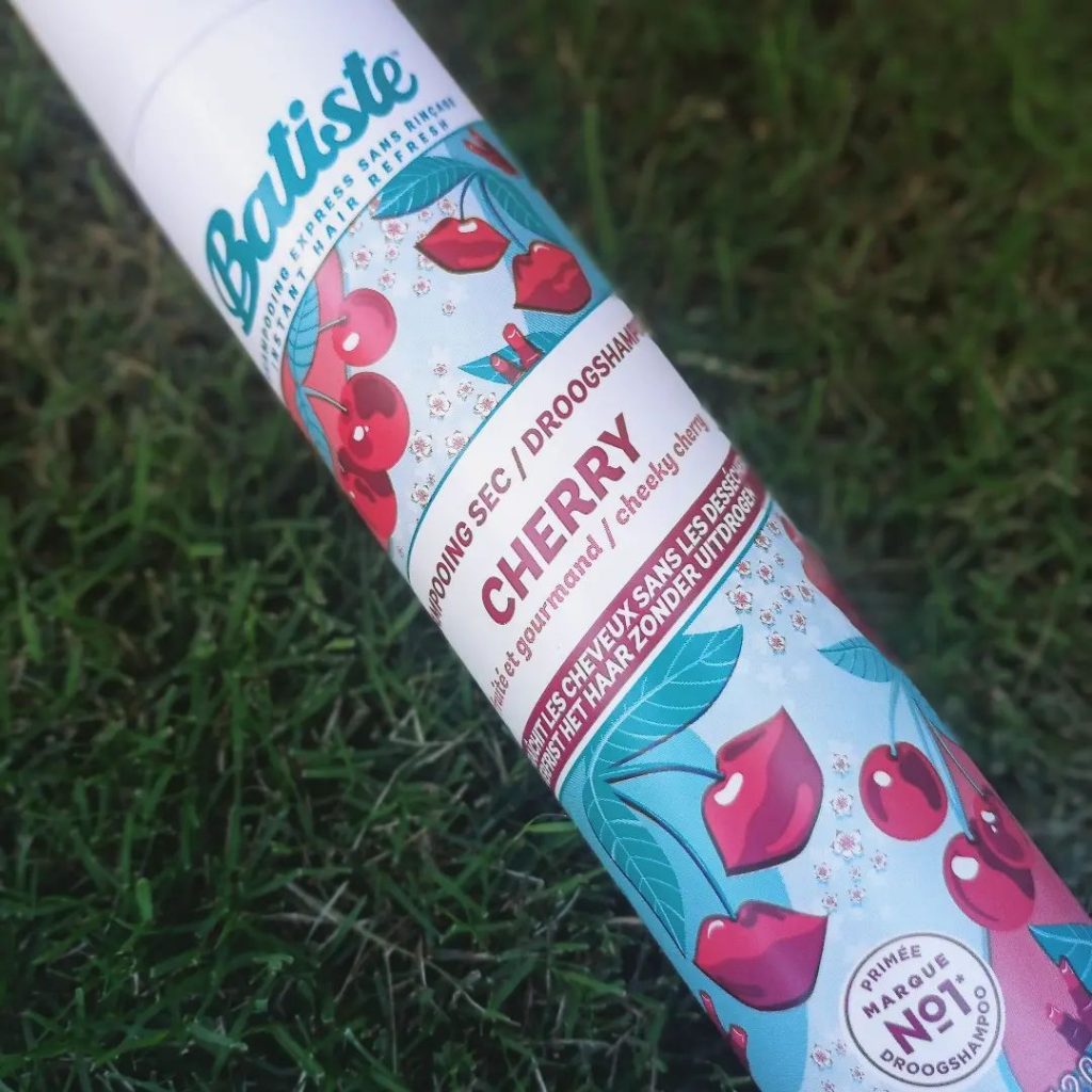 Batiste dry shampoo review in fruity and cheeky cherry.